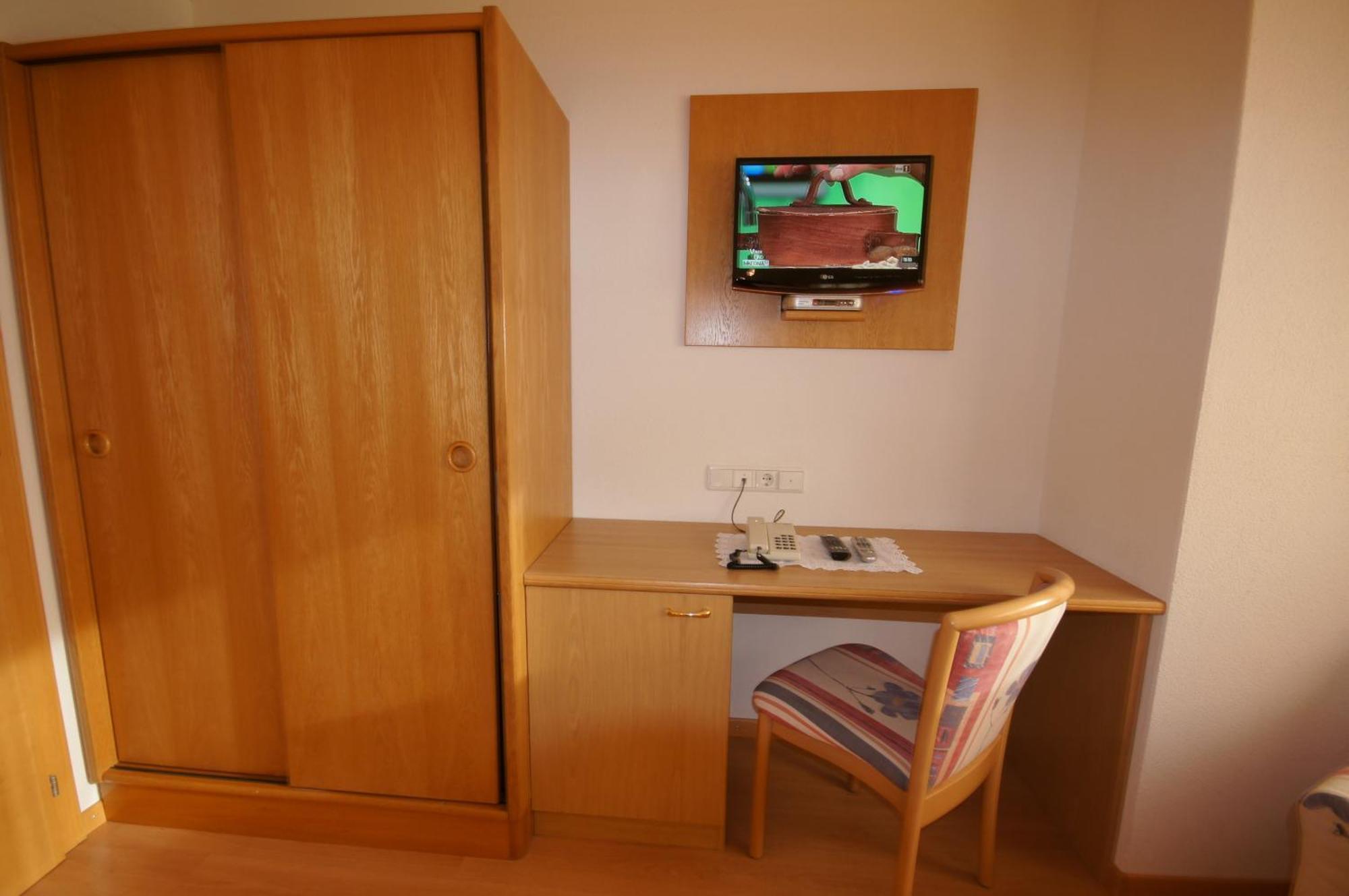 Hotel Akelei Brunico Quarto foto